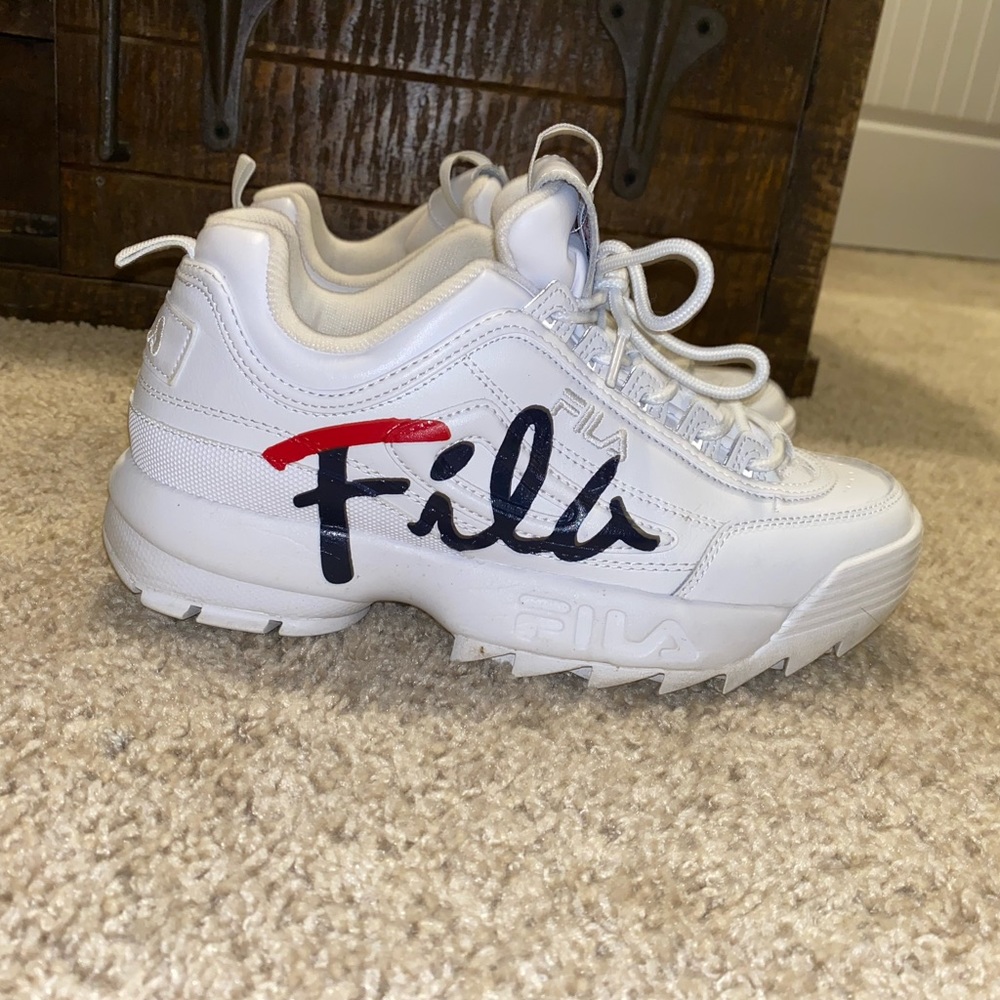 Fila tennis shoes